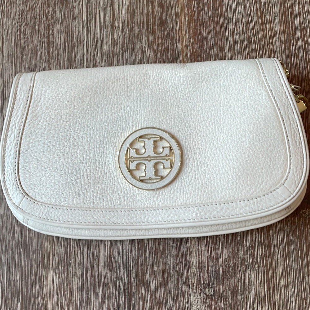 Tory Burch purse!!